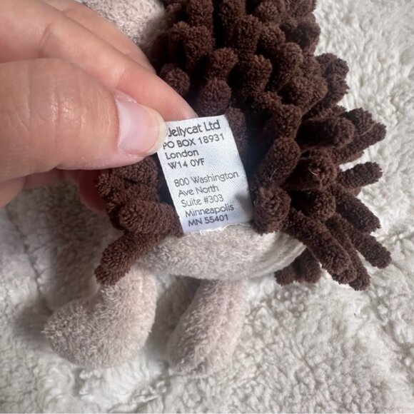 Jellycat | Brown and Cream Noodle Hedgehog | Size 5" - Picture 5 of 6